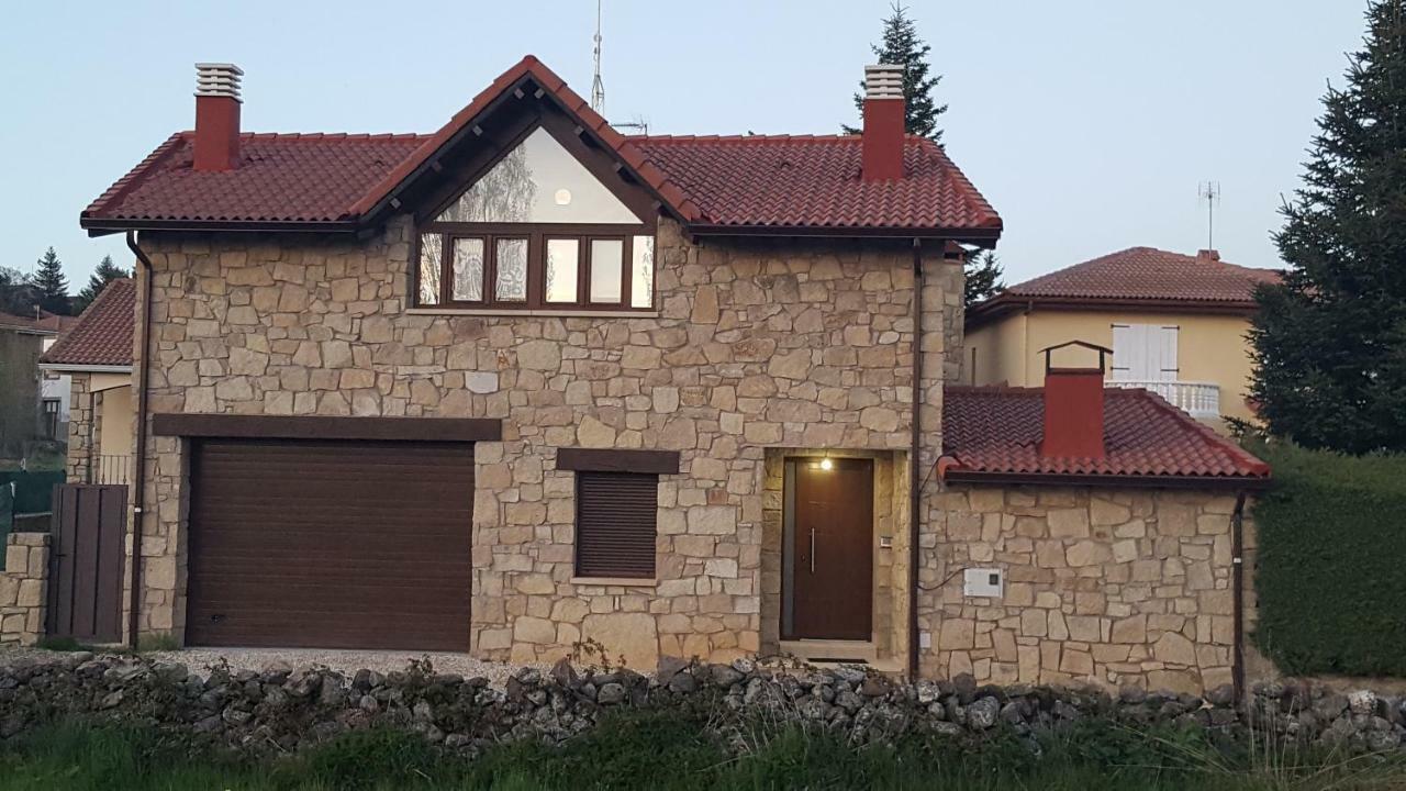 Pensjonat El Cordel De Gredos Navarredonda de Gredos Zewnętrze zdjęcie